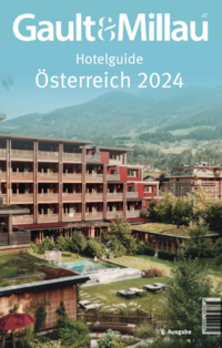 Vorderes Coverbild Gault&Millau Hotelguide Österreich 2024
